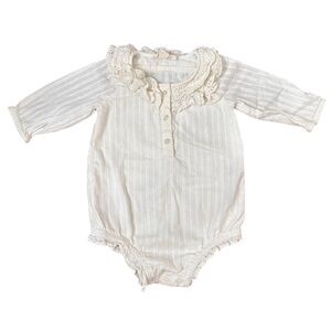 Baby Cotton Cream baby girt Striped bodysuit with crochet ruffles details